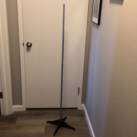 Gold tinsel tree - Picture 3 of 3